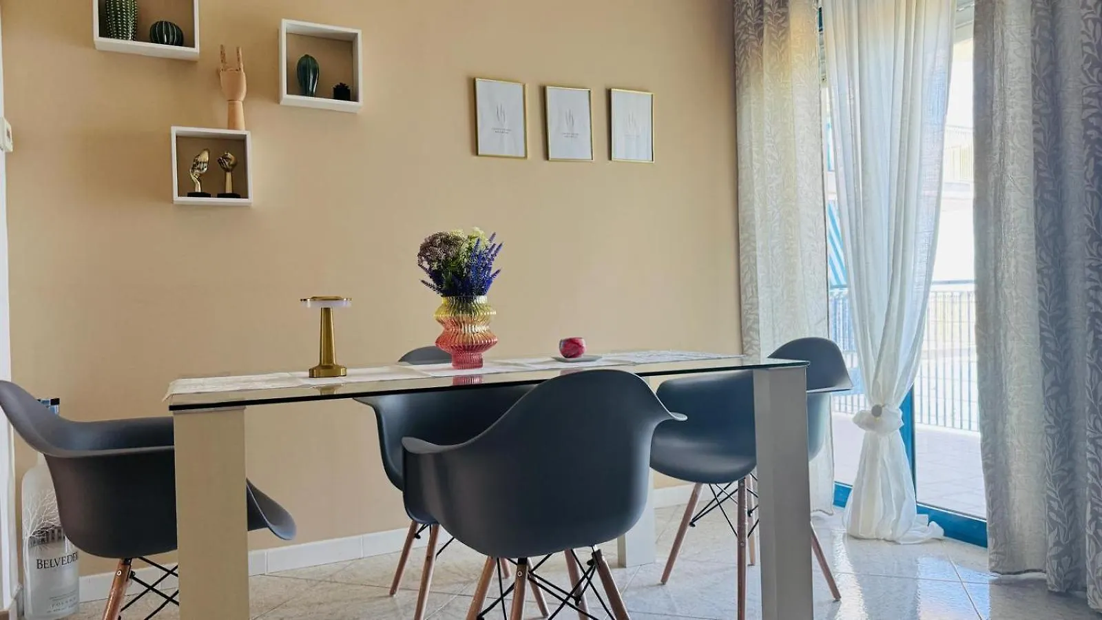 Gin House Seaview Apartman Bari
