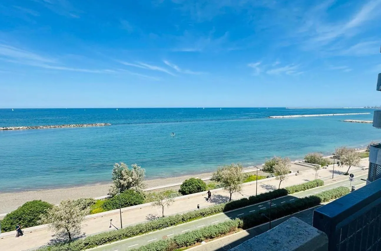 바리 Gin House Seaview 아파트 0*,